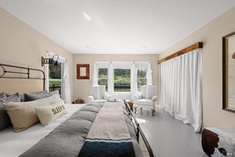 8781 Martinelli Road Forestville CA 95436