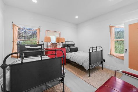 8781 Martinelli Road Forestville CA 95436