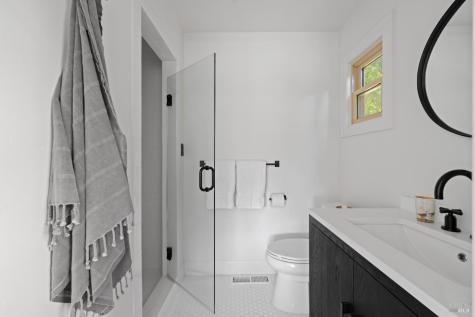 8781 Martinelli Road Forestville CA 95436