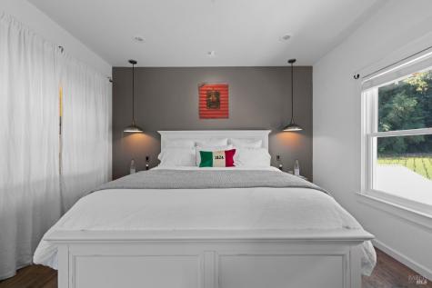 8781 Martinelli Road Forestville CA 95436