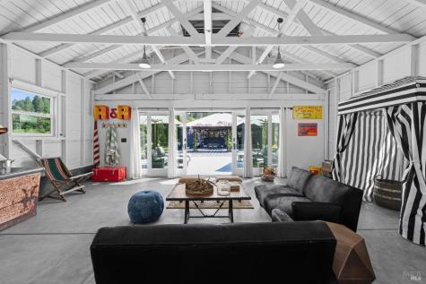 8781 Martinelli Road Forestville CA 95436