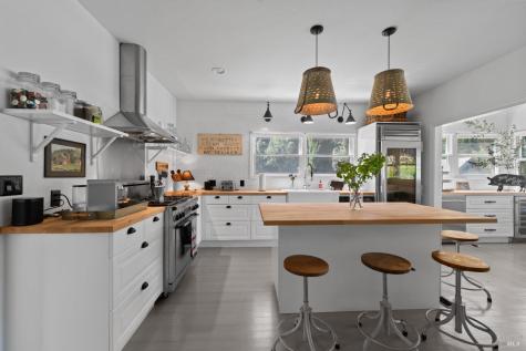 8781 Martinelli Road Forestville CA 95436