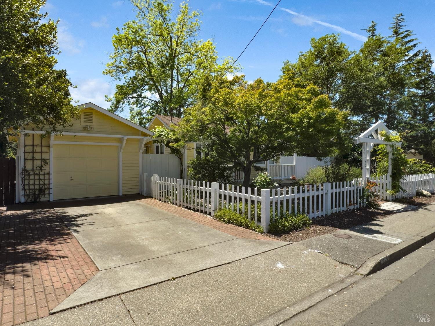 195 W Macarthur Street Sonoma CA 95476