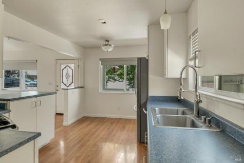 195 W Macarthur Street Sonoma CA 95476