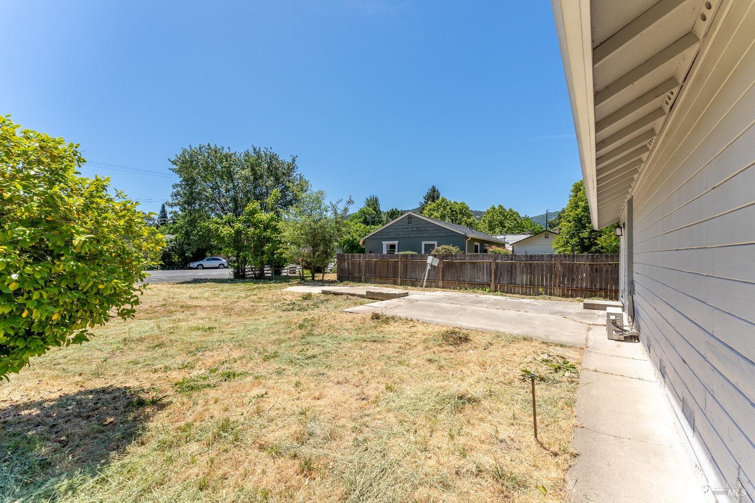 402 Grove Avenue Ukiah CA 95482