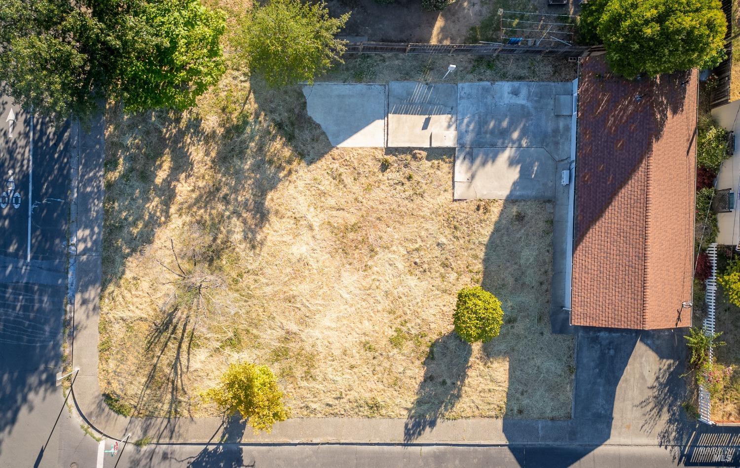 402 Grove Avenue Ukiah CA 95482