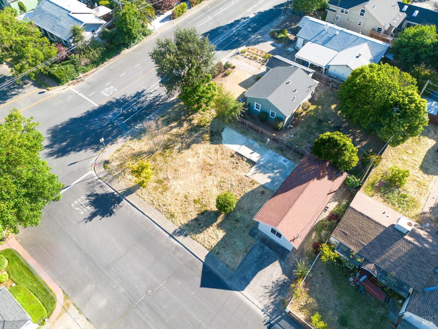 402 Grove Avenue Ukiah CA 95482