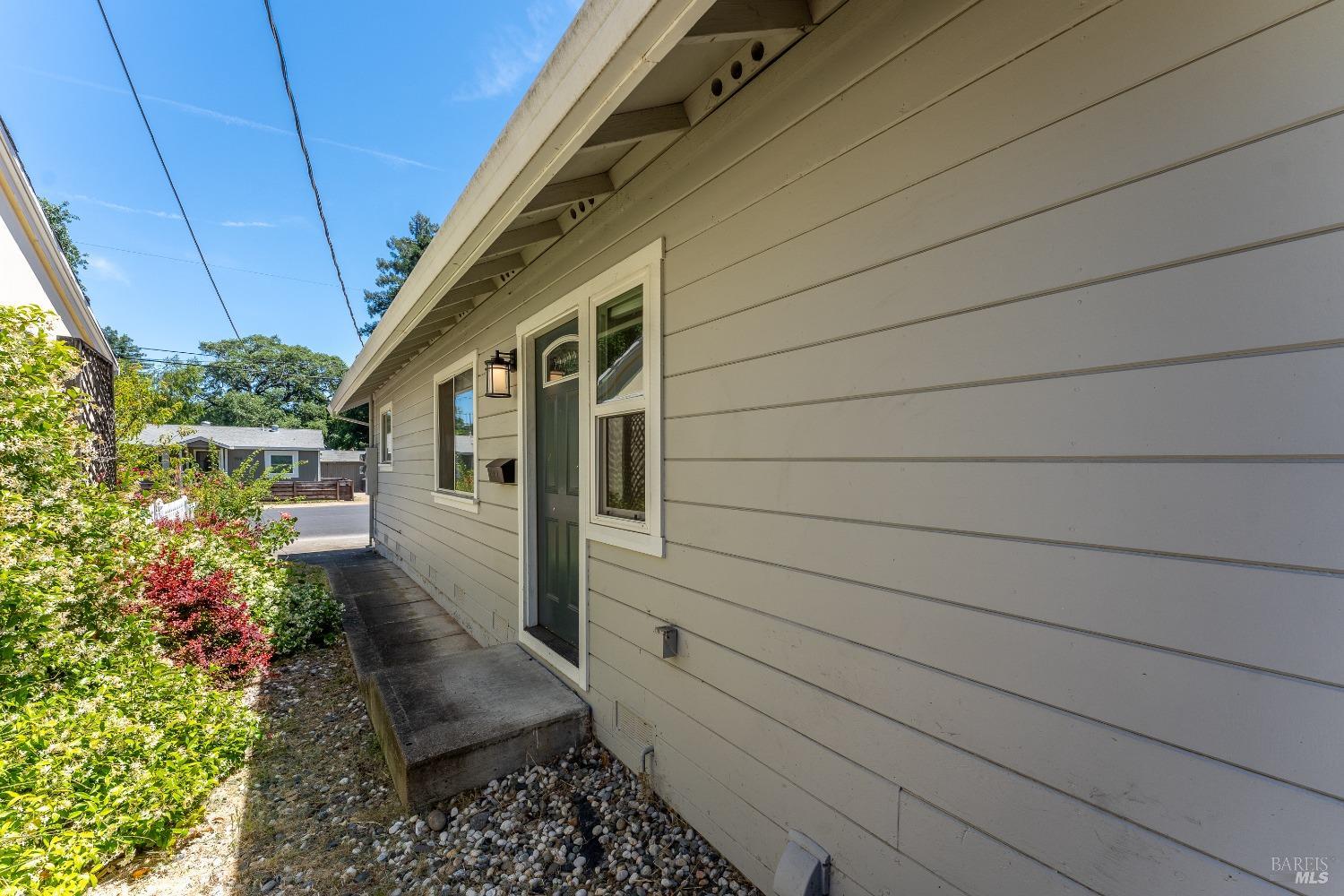 402 Grove Avenue Ukiah CA 95482