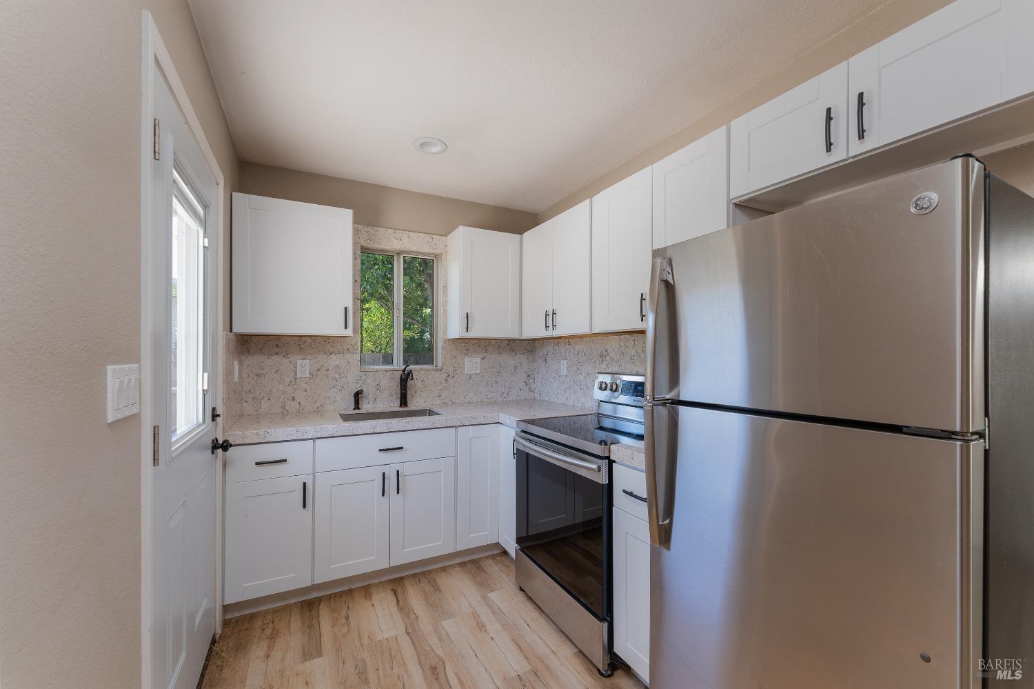 402 Grove Avenue Ukiah CA 95482