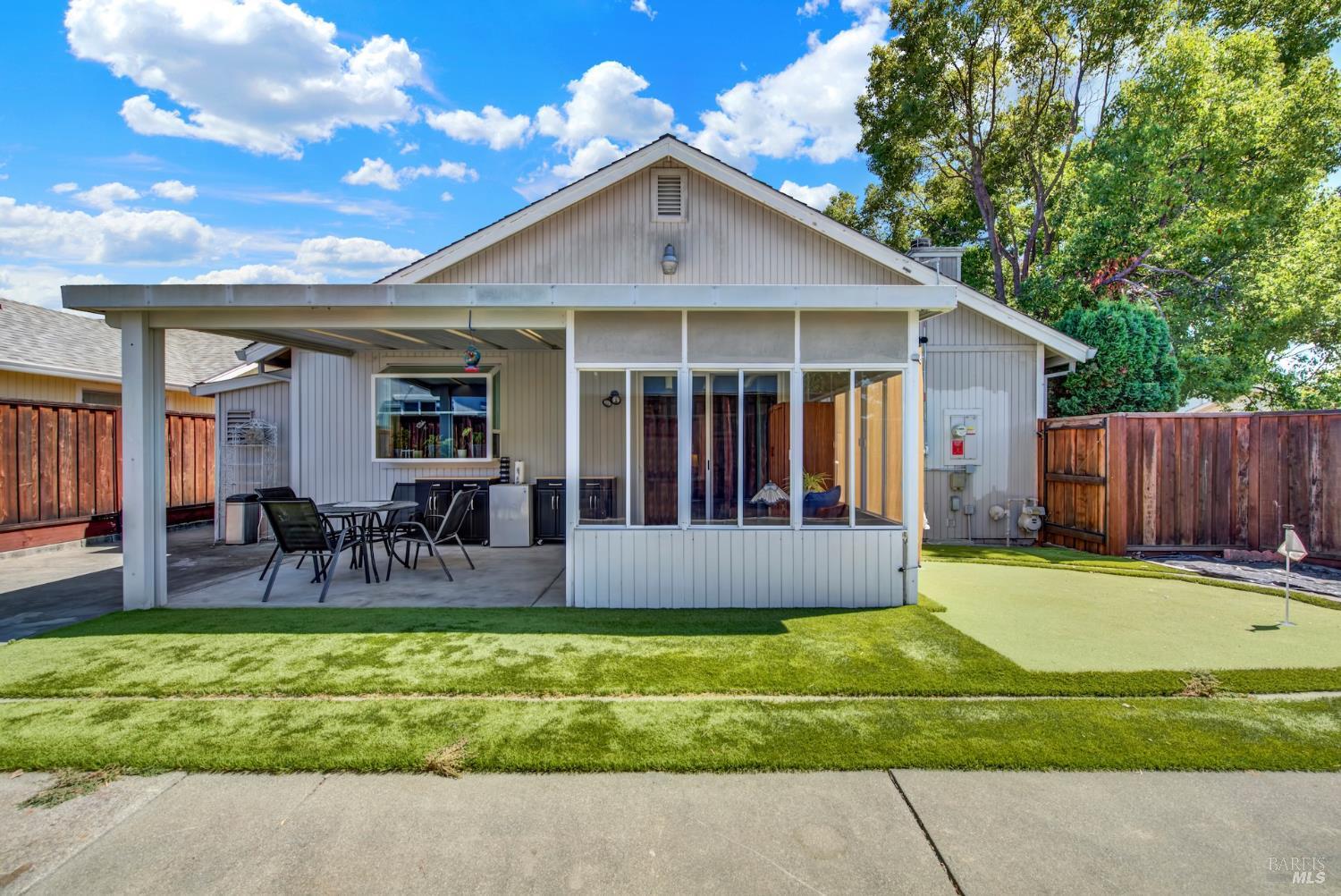 2138 Devonshire Drive Napa CA 94559