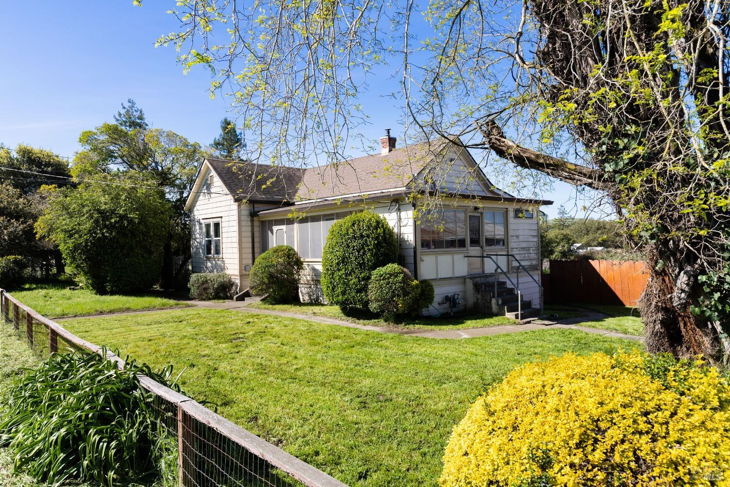 673 Lohrman Lane Petaluma CA 94952