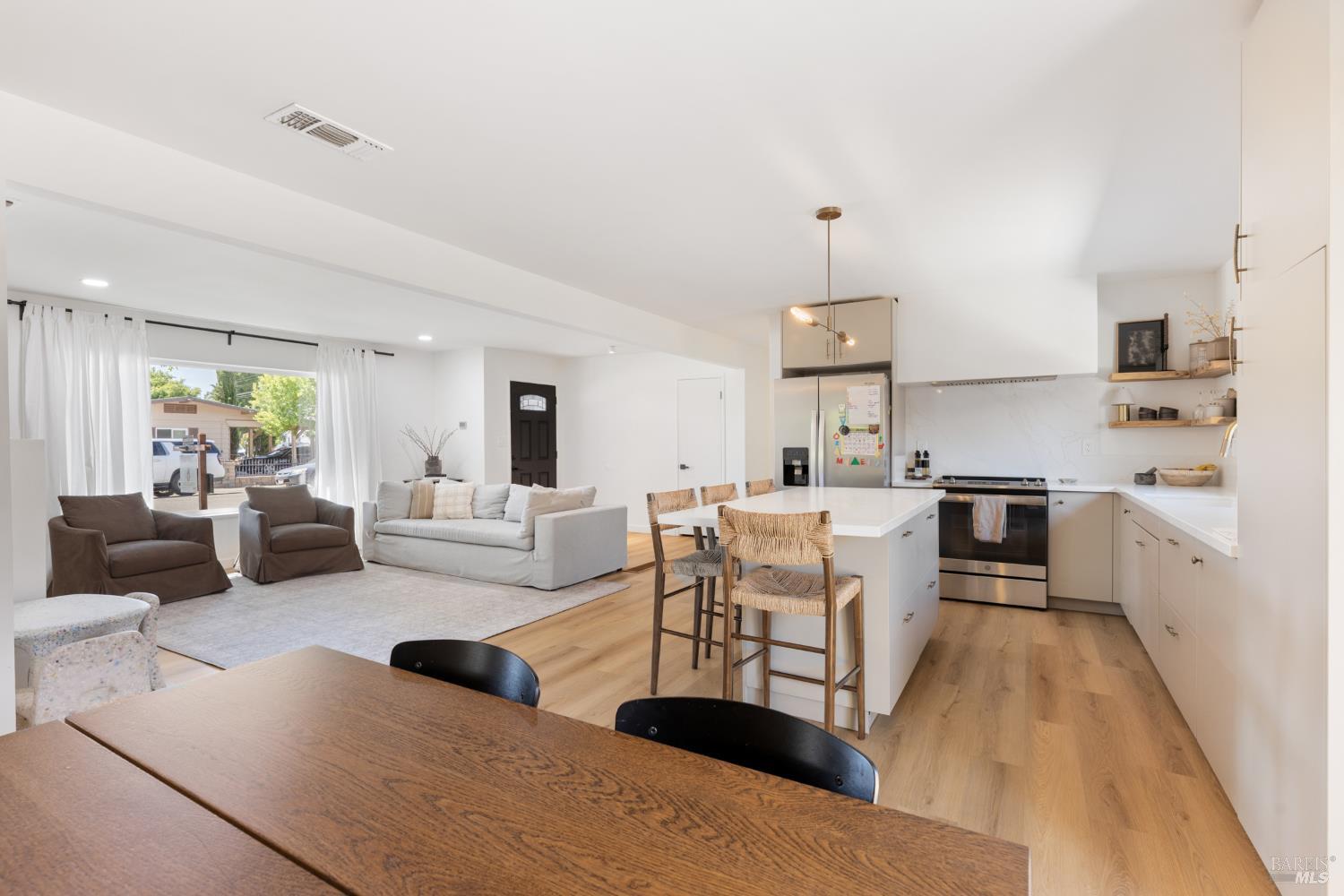 350 N 7th Street Dixon CA 95620