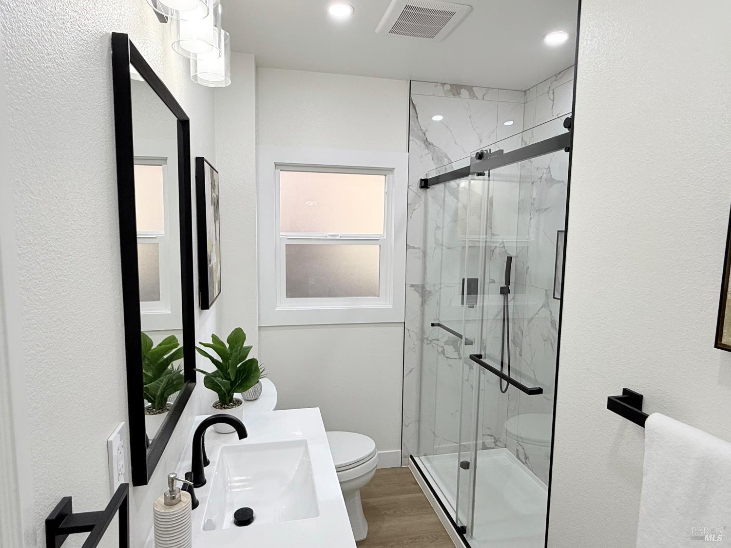 435 Alhambra Street Crockett CA 94525