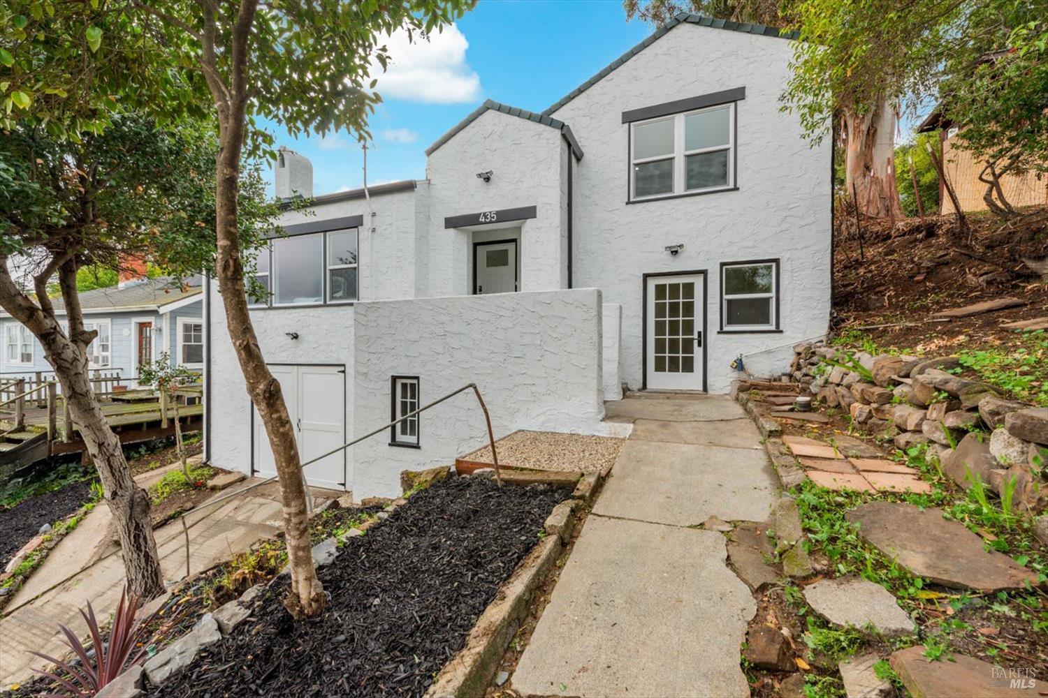 435 Alhambra Street Crockett CA 94525