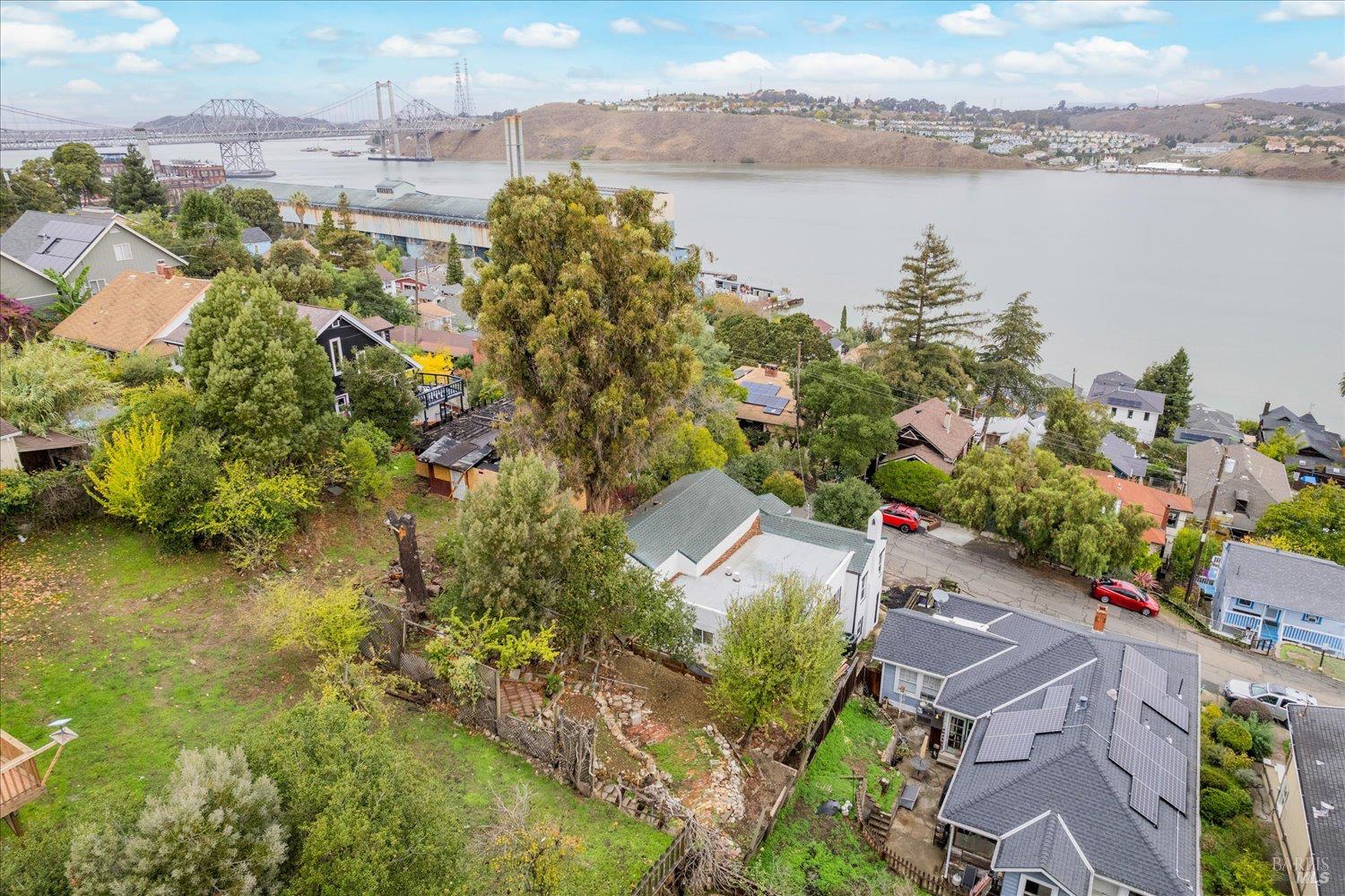 435 Alhambra Street Crockett CA 94525