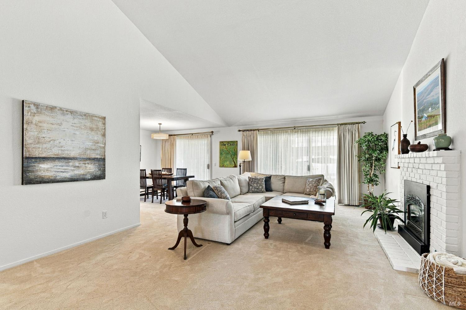 8295 Oakmont Drive Santa Rosa CA 95409