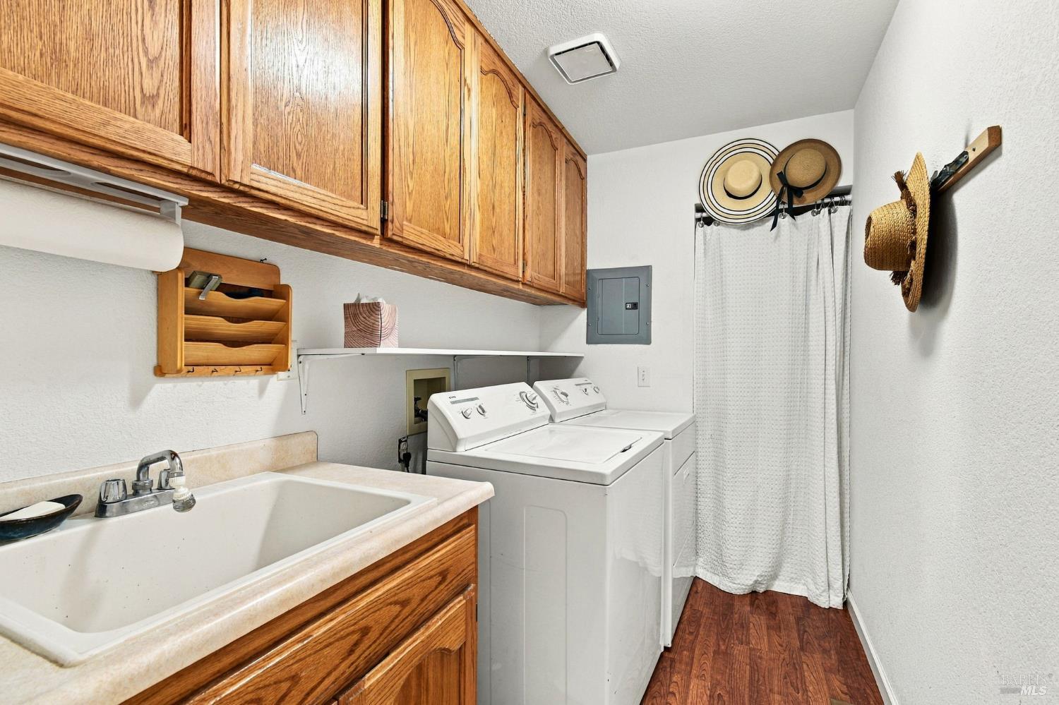 8295 Oakmont Drive Santa Rosa CA 95409