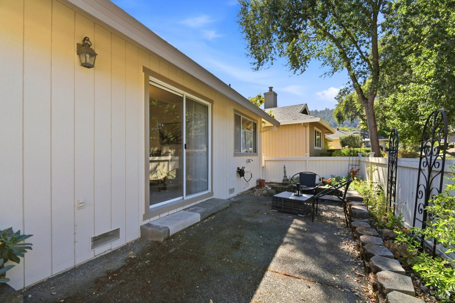8295 Oakmont Drive Santa Rosa CA 95409