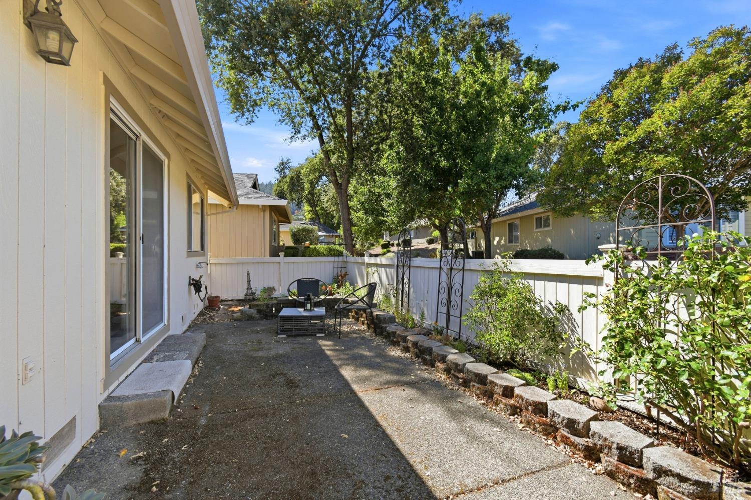 8295 Oakmont Drive Santa Rosa CA 95409
