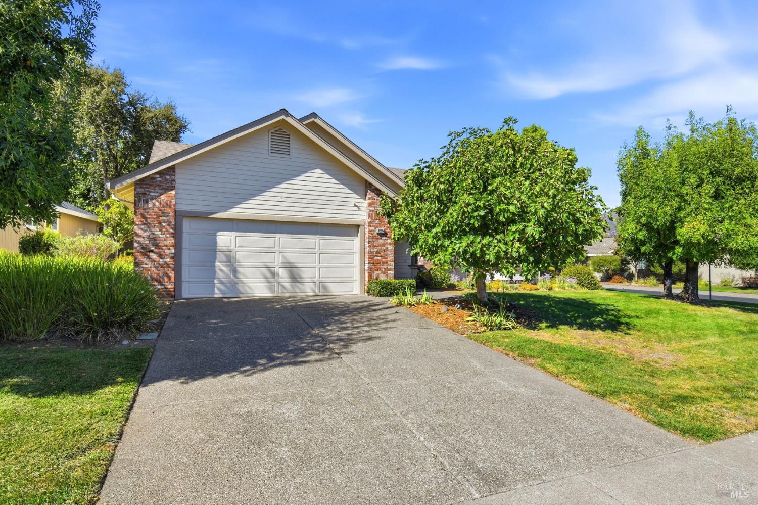 8295 Oakmont Drive Santa Rosa CA 95409