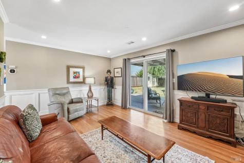 1295 Marian Way Petaluma CA 94954