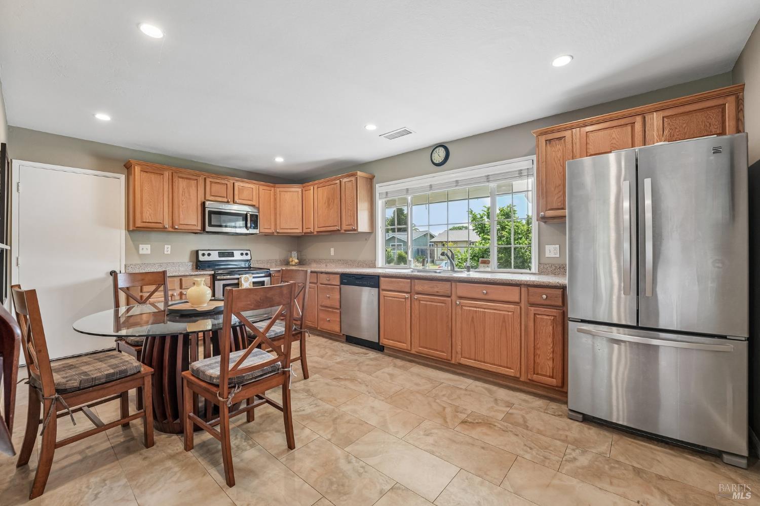 1295 Marian Way Petaluma CA 94954