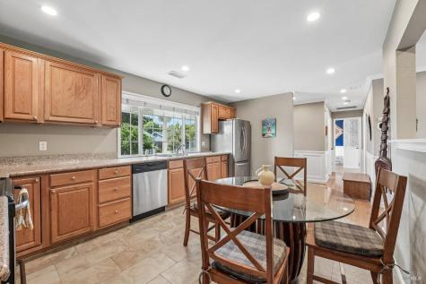1295 Marian Way Petaluma CA 94954