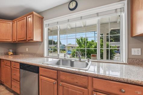 1295 Marian Way Petaluma CA 94954