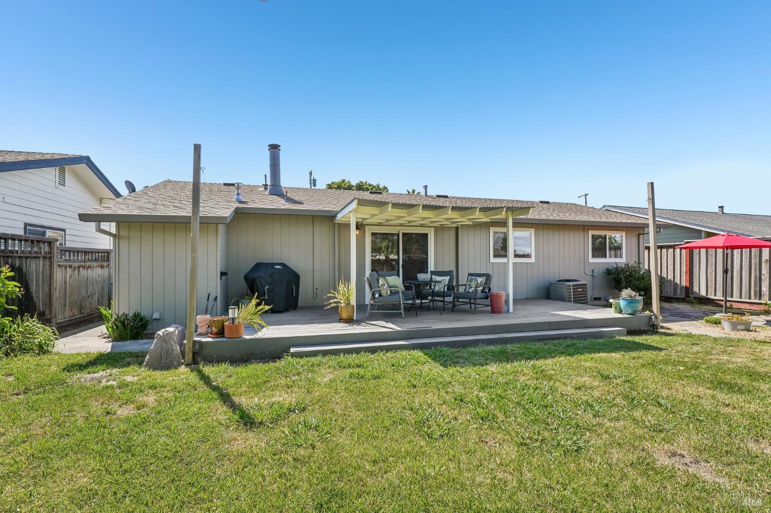 1295 Marian Way Petaluma CA 94954