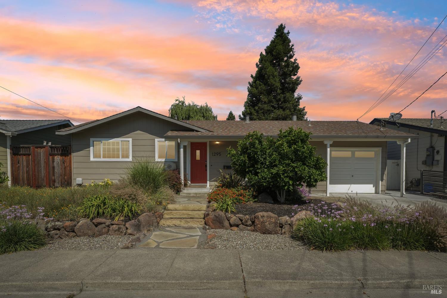 1295 Marian Way Petaluma CA 94954