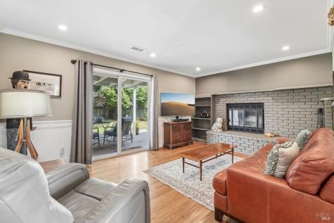 1295 Marian Way Petaluma CA 94954