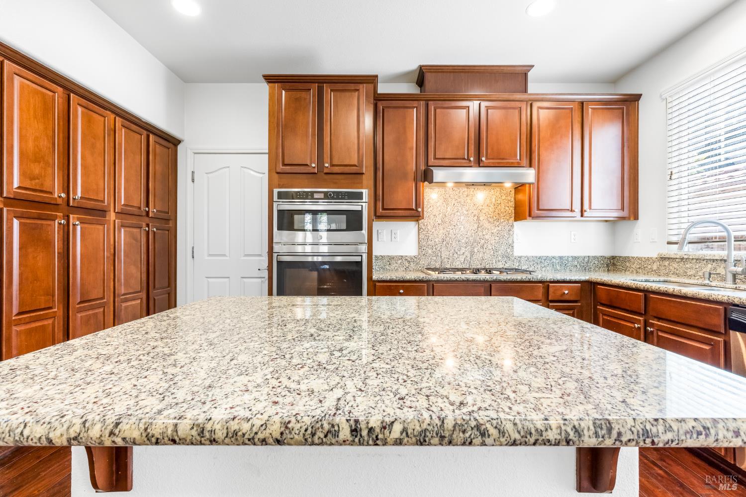 2833 Linwood Avenue Santa Rosa CA 95404