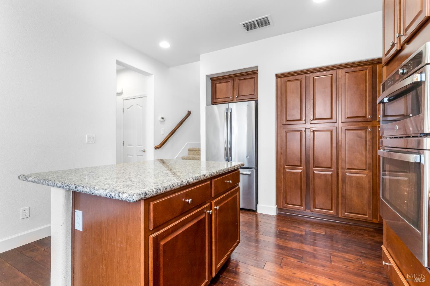 2833 Linwood Avenue Santa Rosa CA 95404
