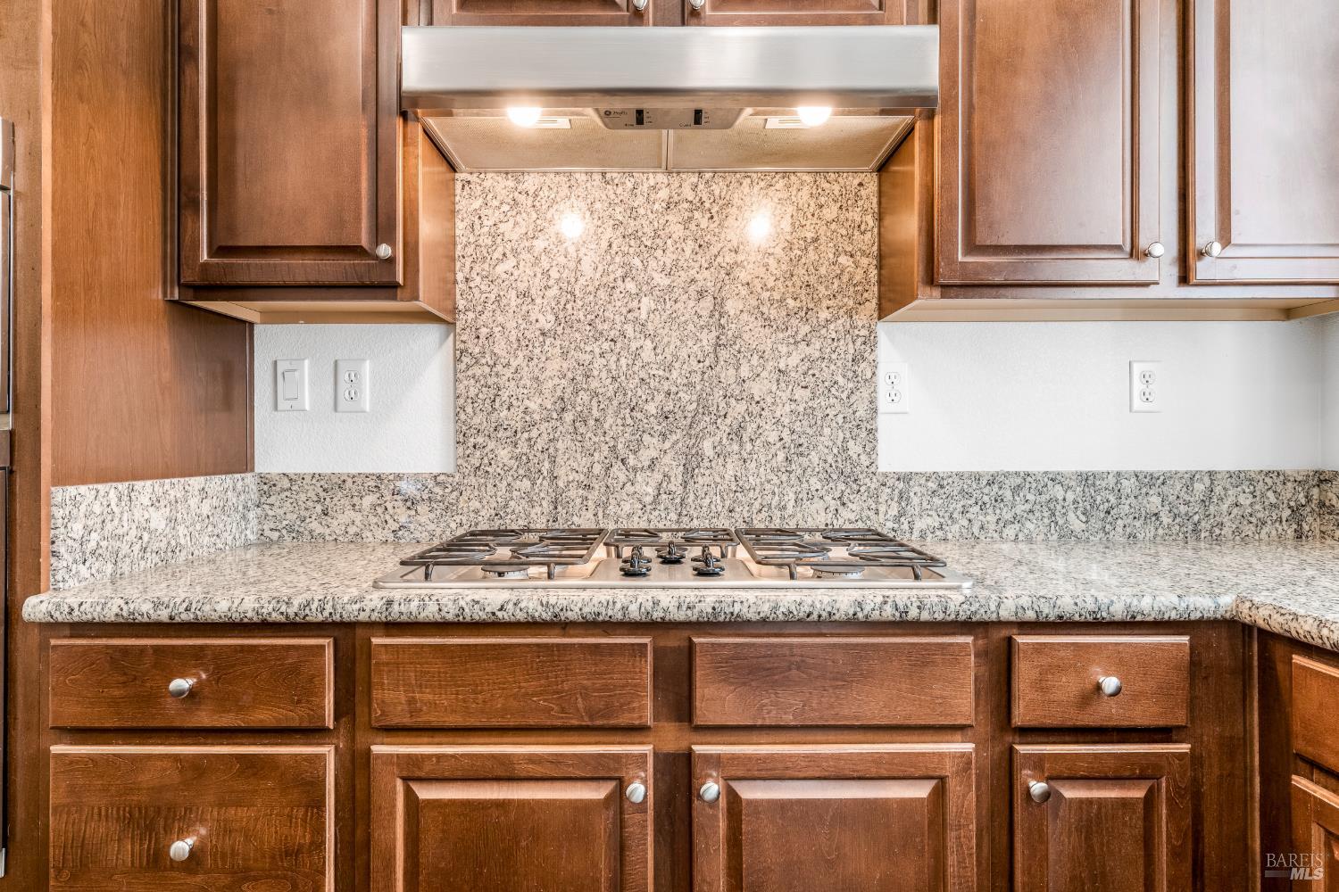 2833 Linwood Avenue Santa Rosa CA 95404