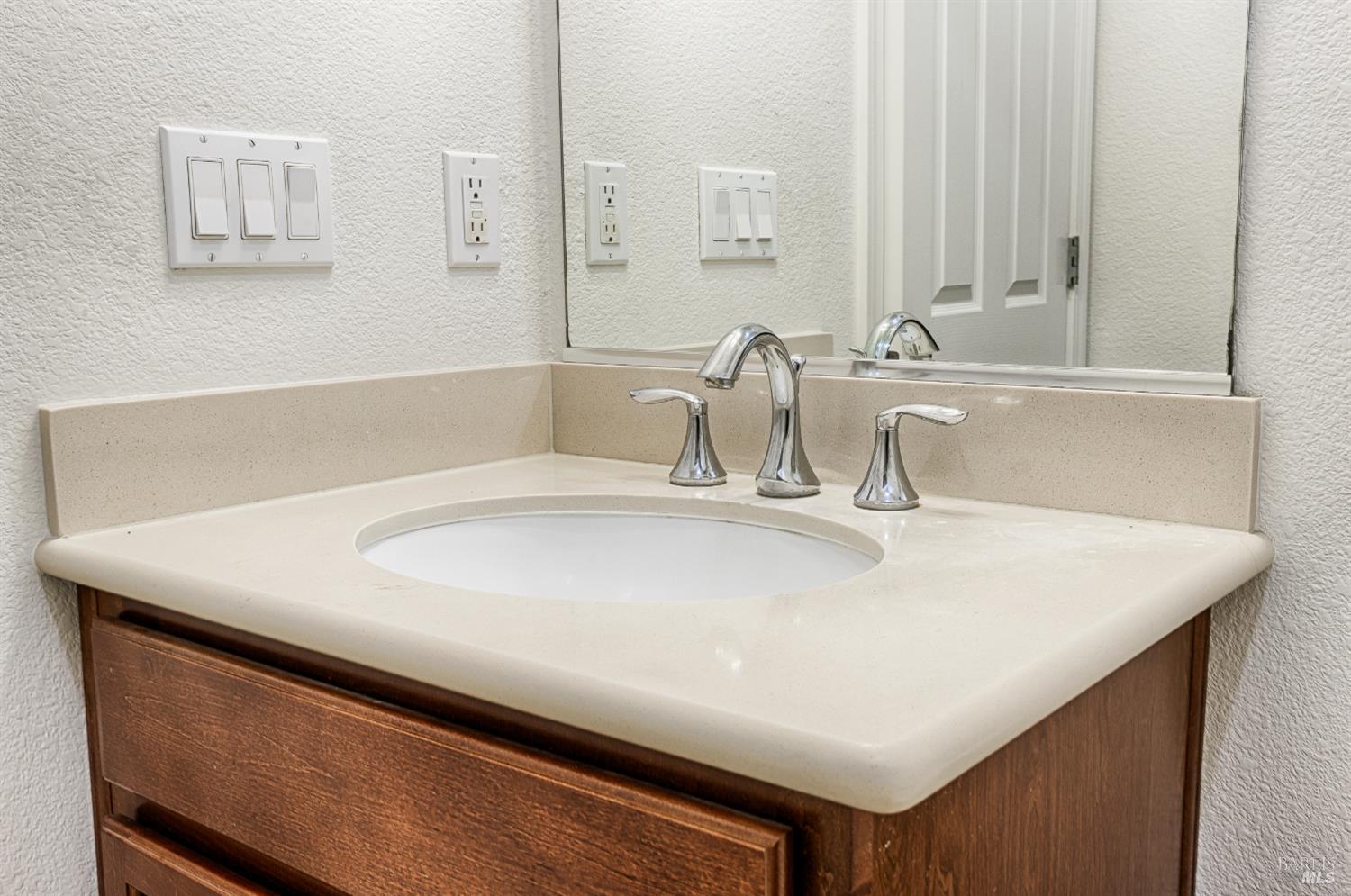 2833 Linwood Avenue Santa Rosa CA 95404
