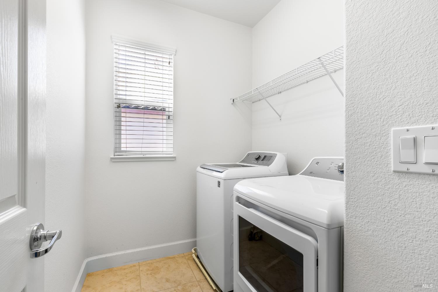 2833 Linwood Avenue Santa Rosa CA 95404