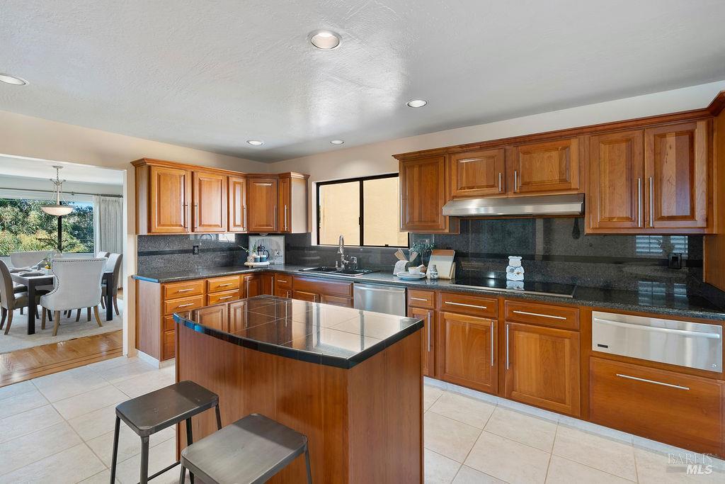 112 Serra Drive Vallejo CA 94590