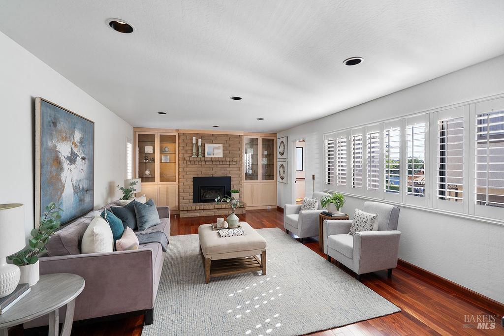 112 Serra Drive Vallejo CA 94590
