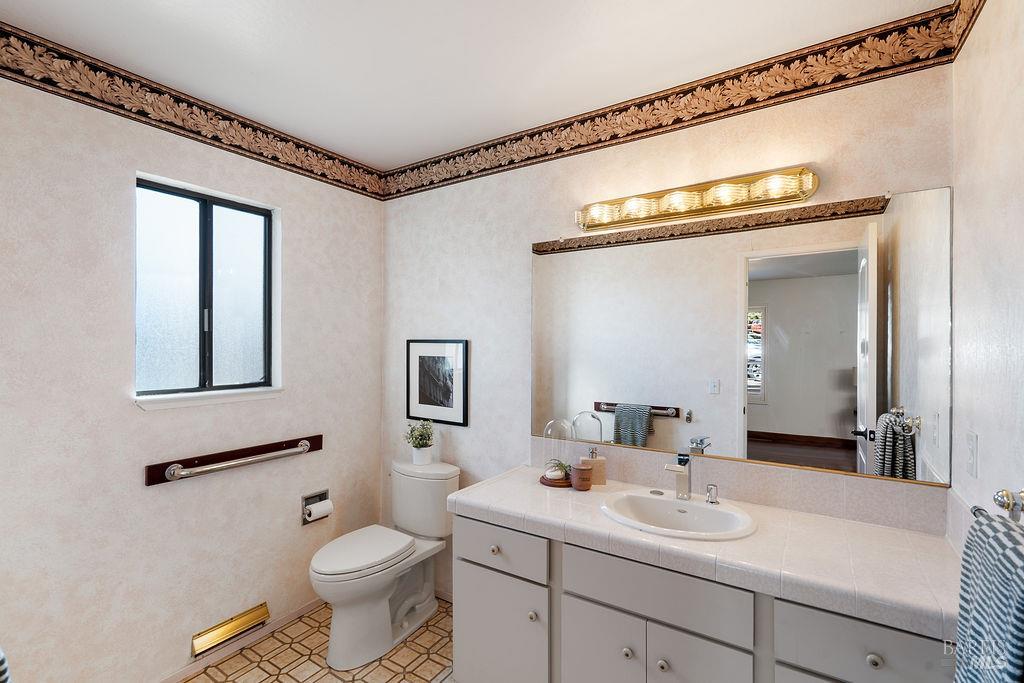 112 Serra Drive Vallejo CA 94590