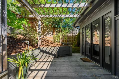 Larkspur CA 94939