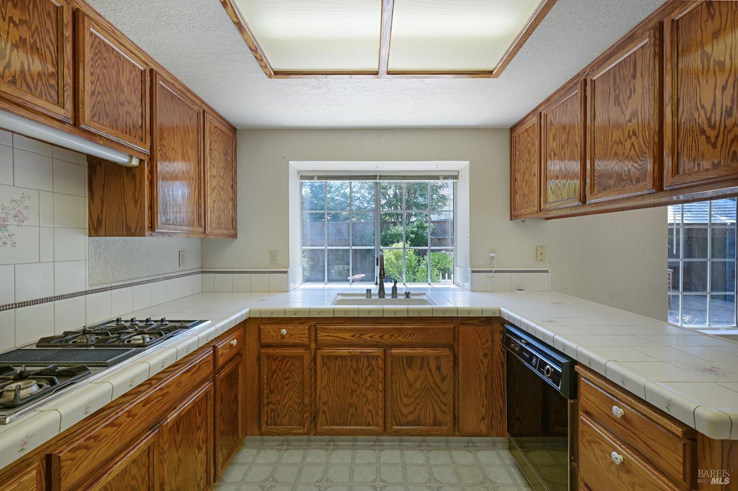 2126 Saint Augustine Circle Petaluma CA 94954