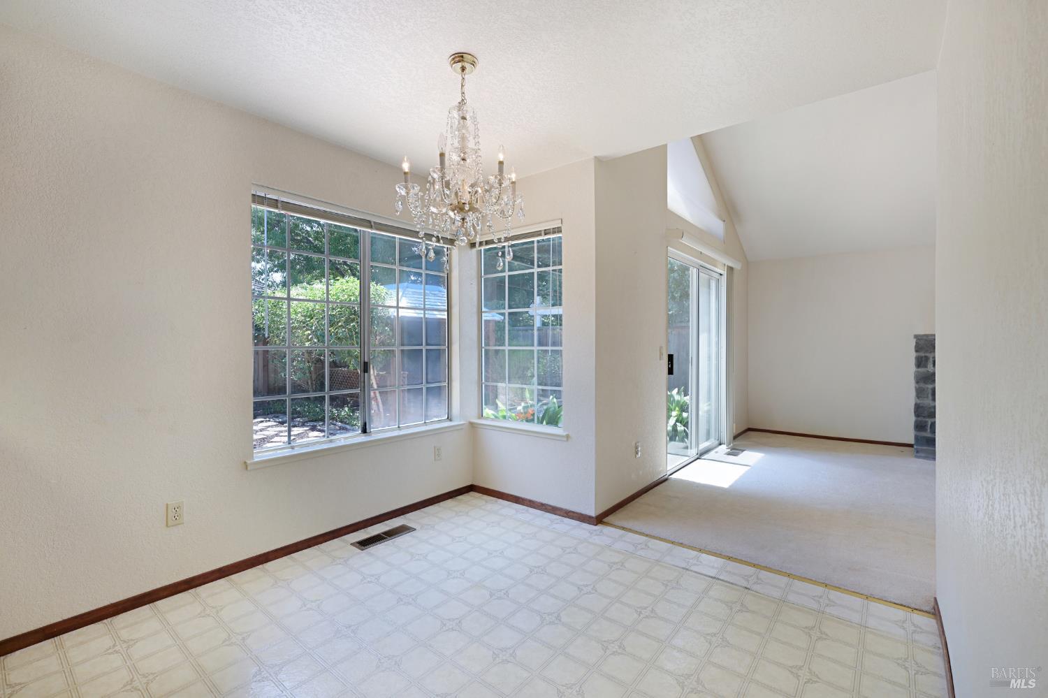 2126 Saint Augustine Circle Petaluma CA 94954