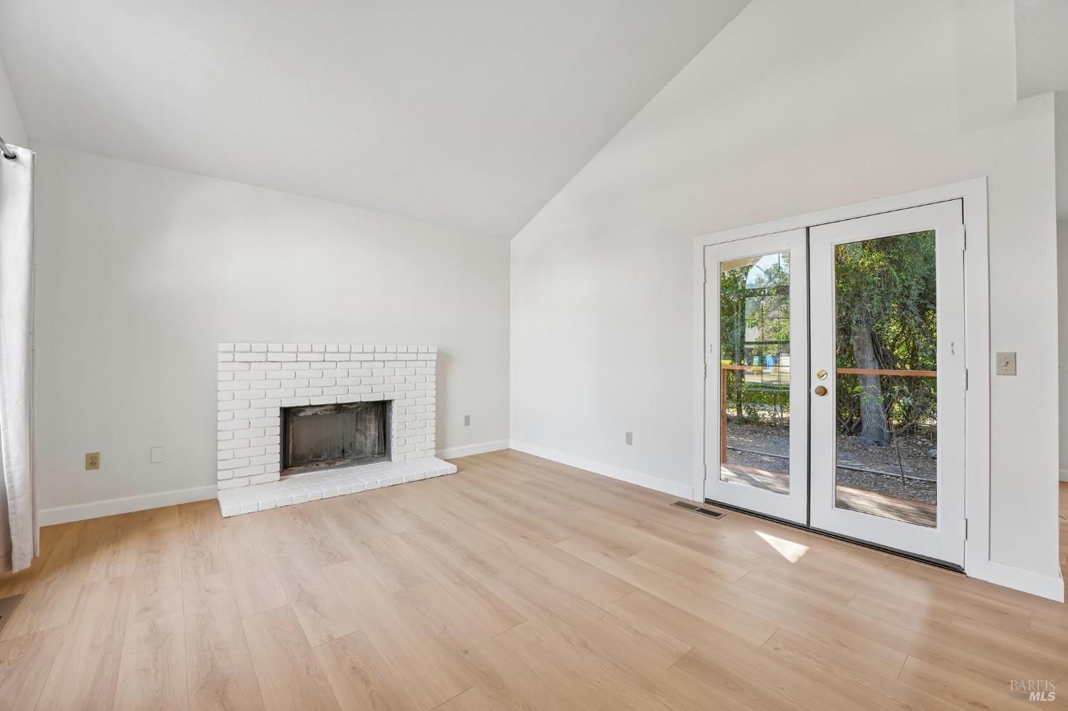 585 Mitchell Way Sonoma CA 95476