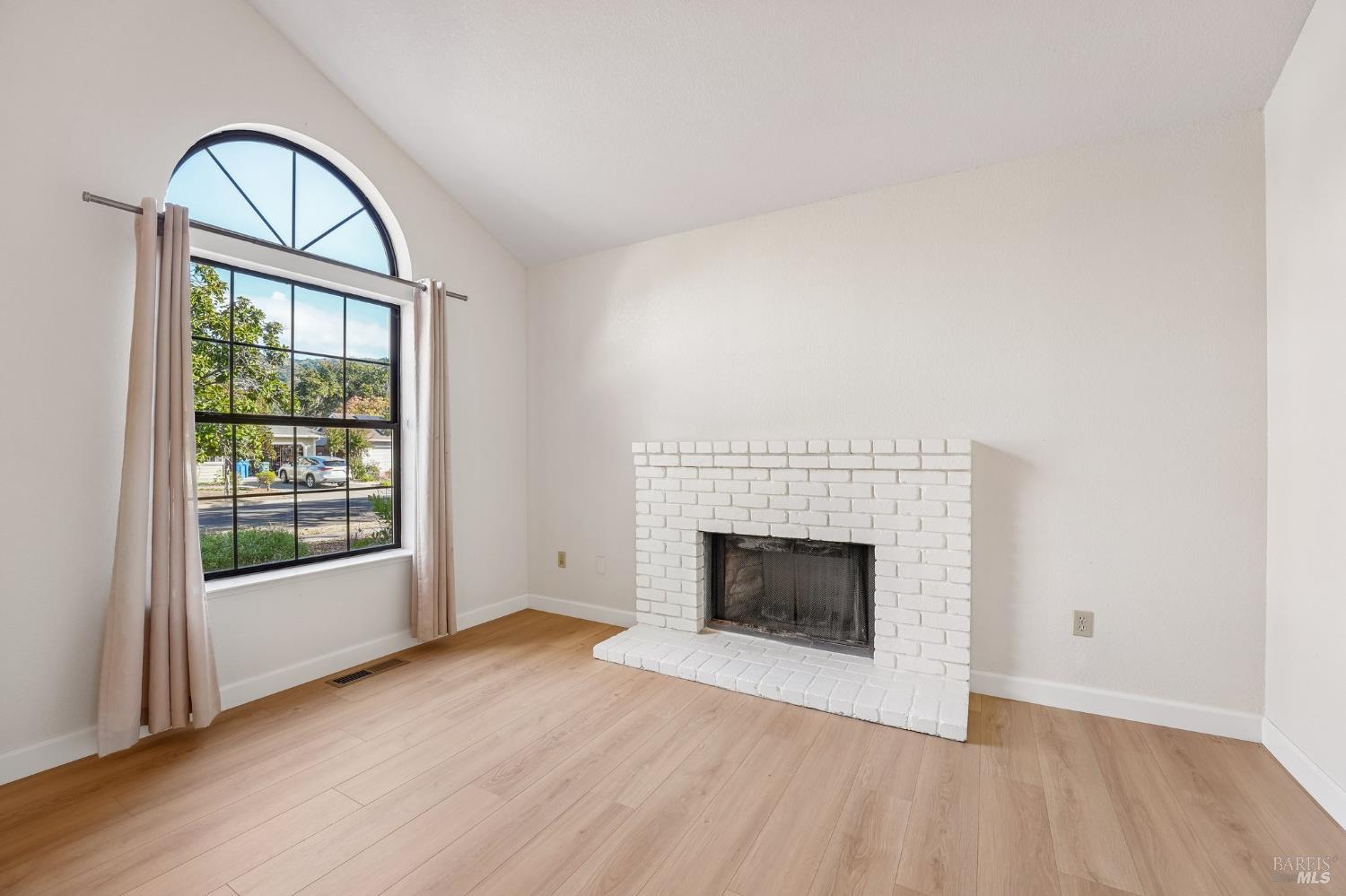 585 Mitchell Way Sonoma CA 95476