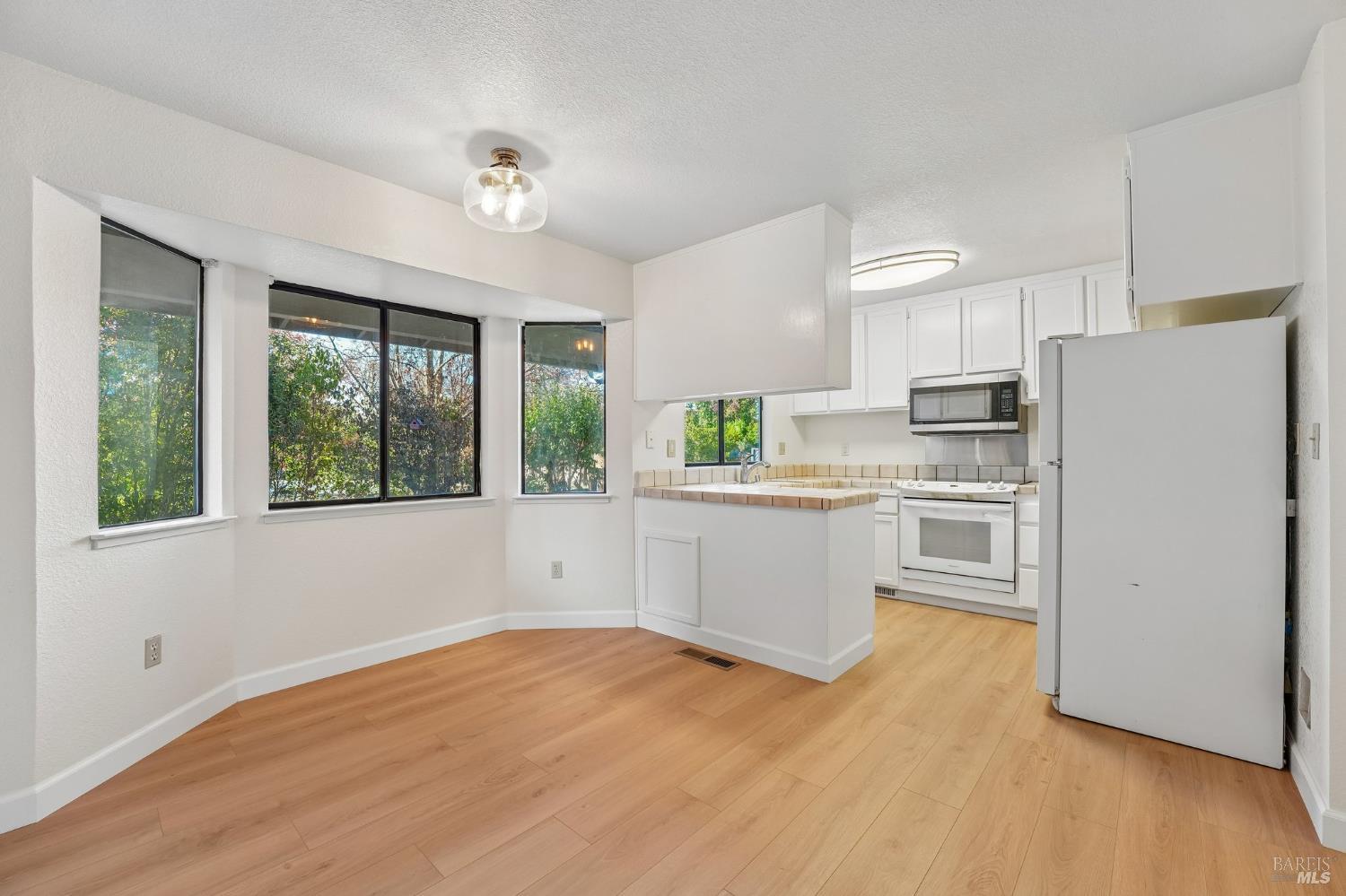 585 Mitchell Way Sonoma CA 95476