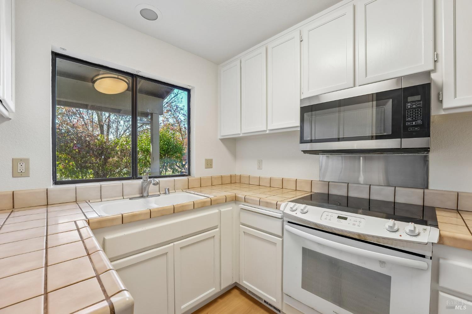 585 Mitchell Way Sonoma CA 95476