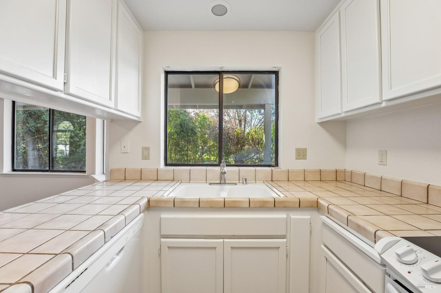 585 Mitchell Way Sonoma CA 95476