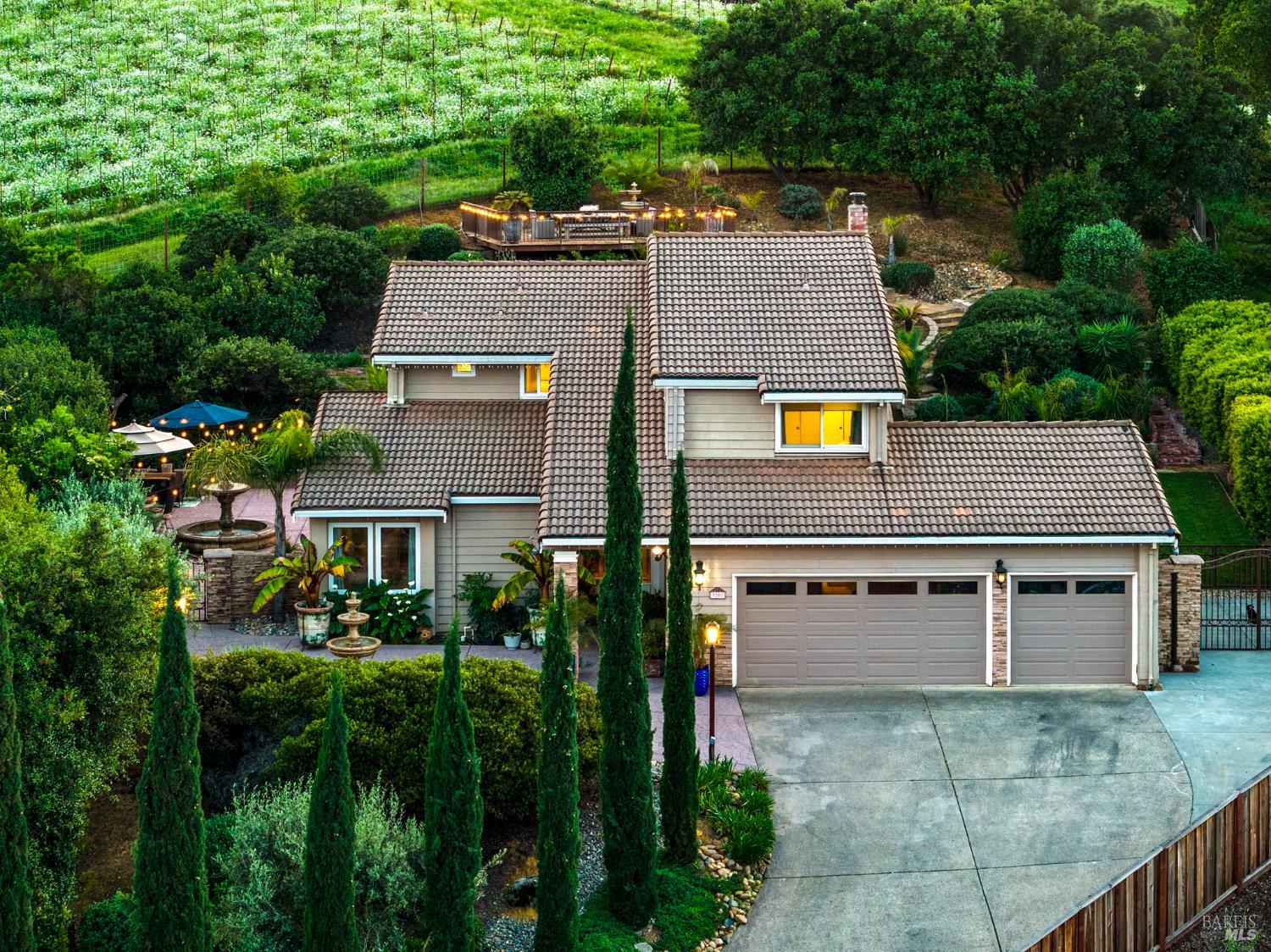 3207 Swiss Court Napa CA 94558