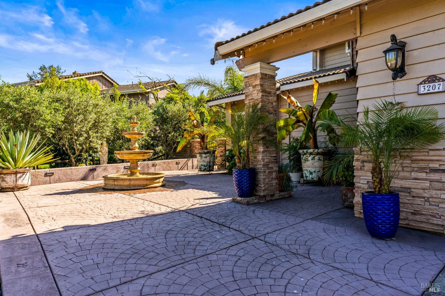 3207 Swiss Court Napa CA 94558