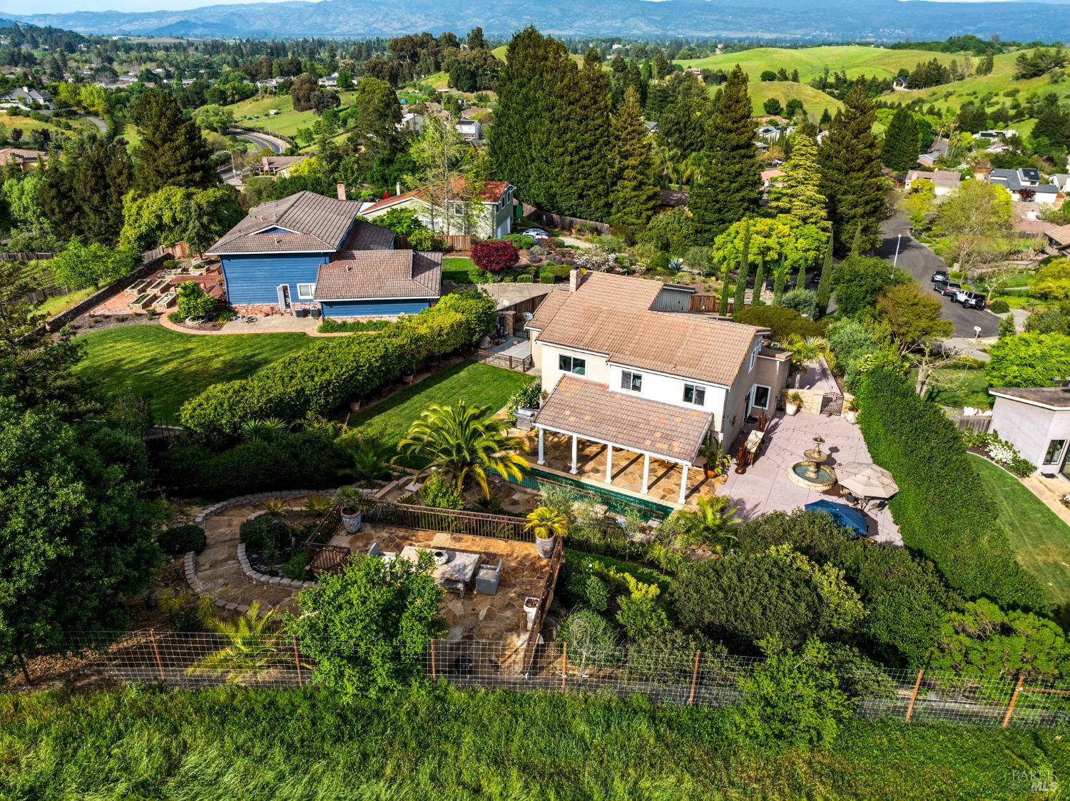 3207 Swiss Court Napa CA 94558
